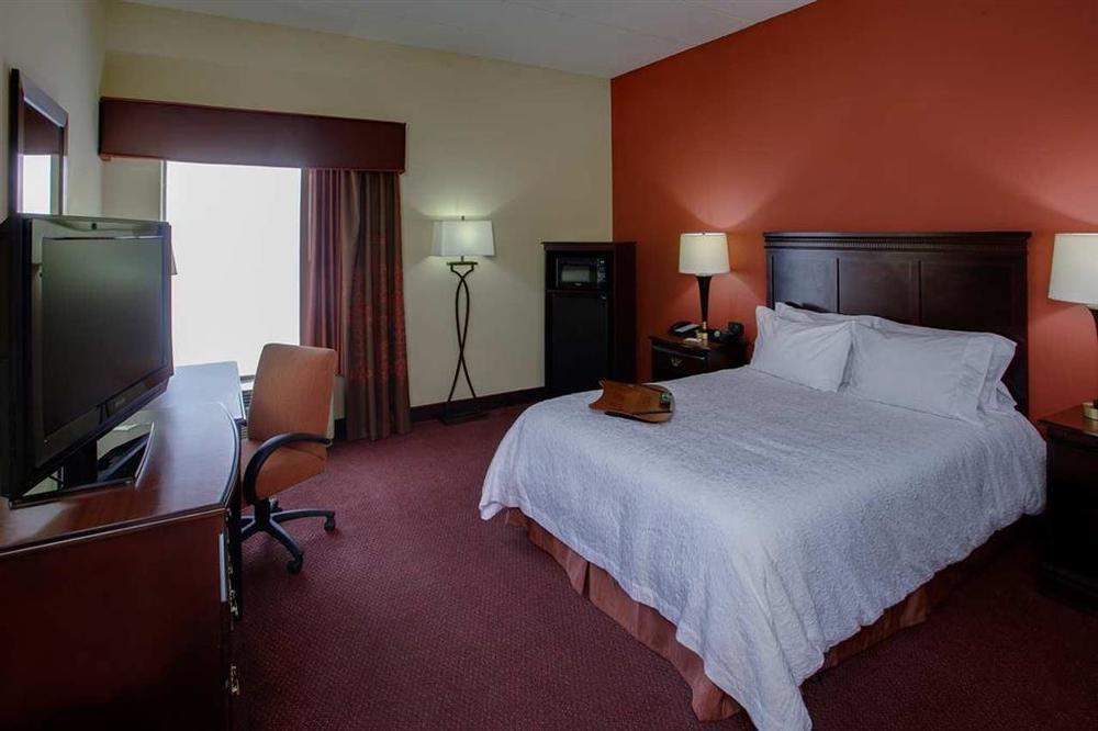 Hampton Inn Winfield Teays Valley Habitación foto