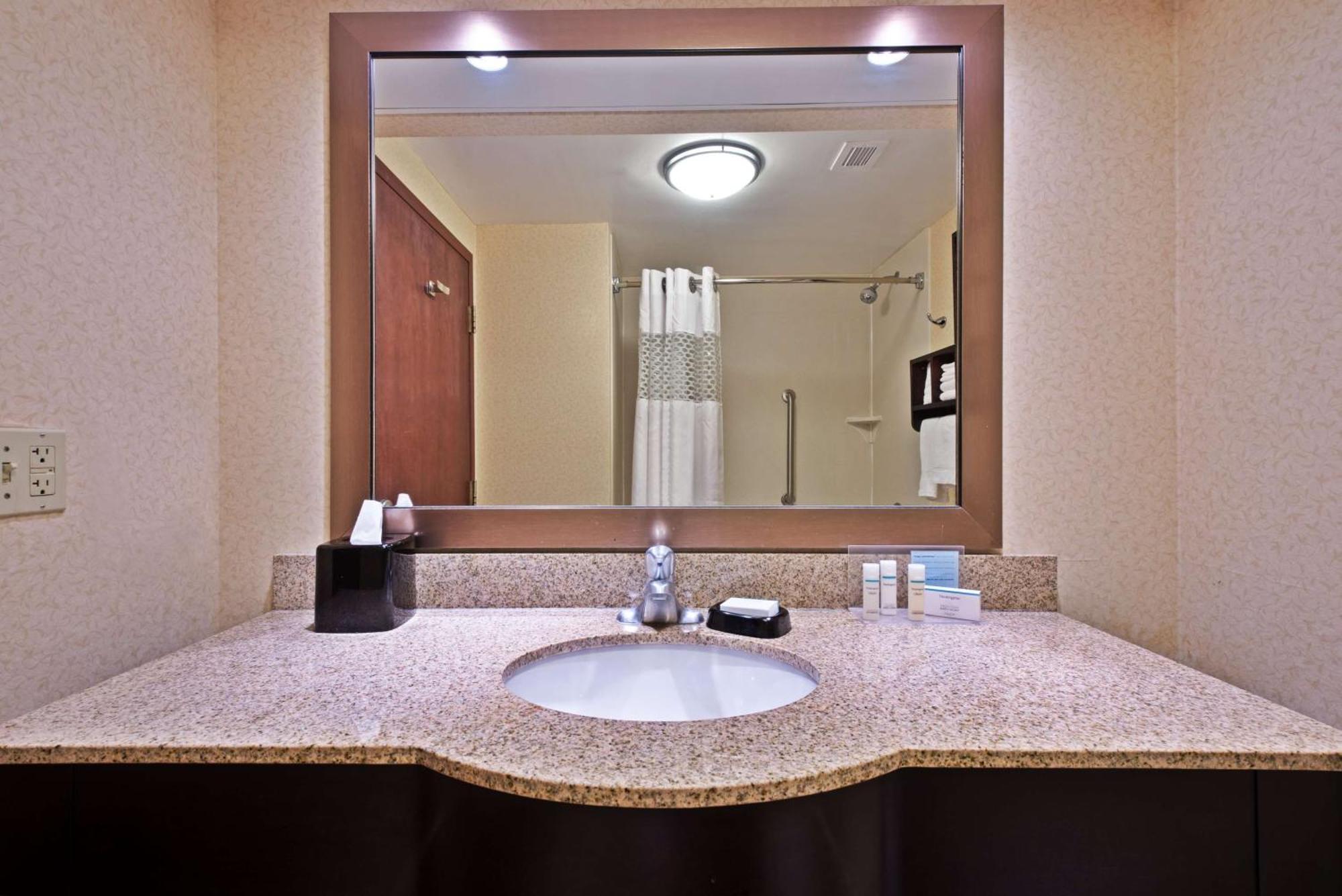 Hampton Inn Winfield Teays Valley Exterior foto